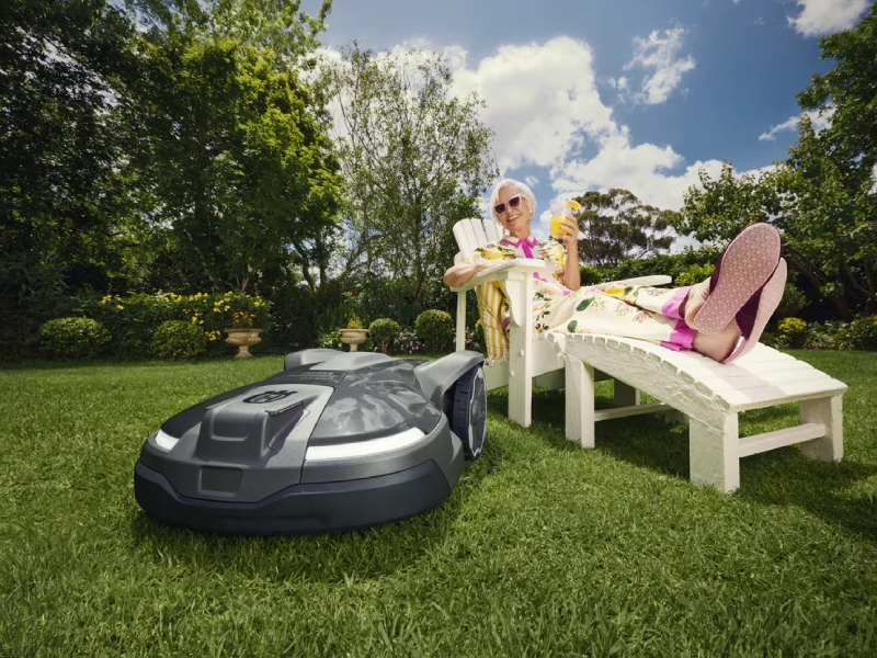 Robotska kosilnica – kako izbrati pravo?